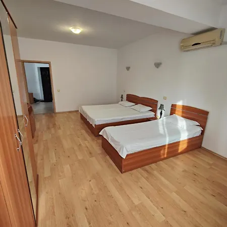 Virgo Summer Land * Mamaia